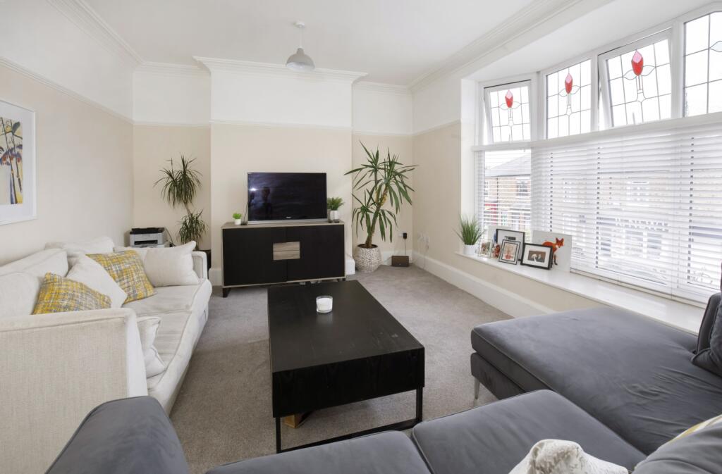 3 bed 1st Floor Flat for rent in York. From Anderton McClements - York 3 bed 1st Floor Flat for rent in York. From Anderton McClements - York