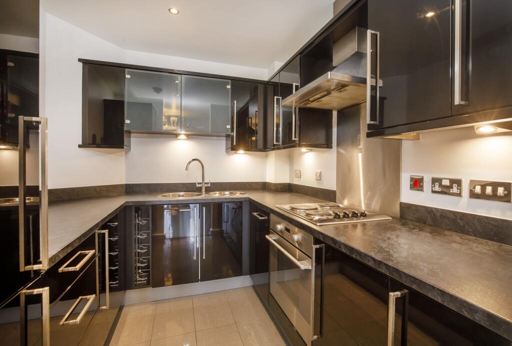 2 bed Apartment for rent in York. From Anderton McClements - York