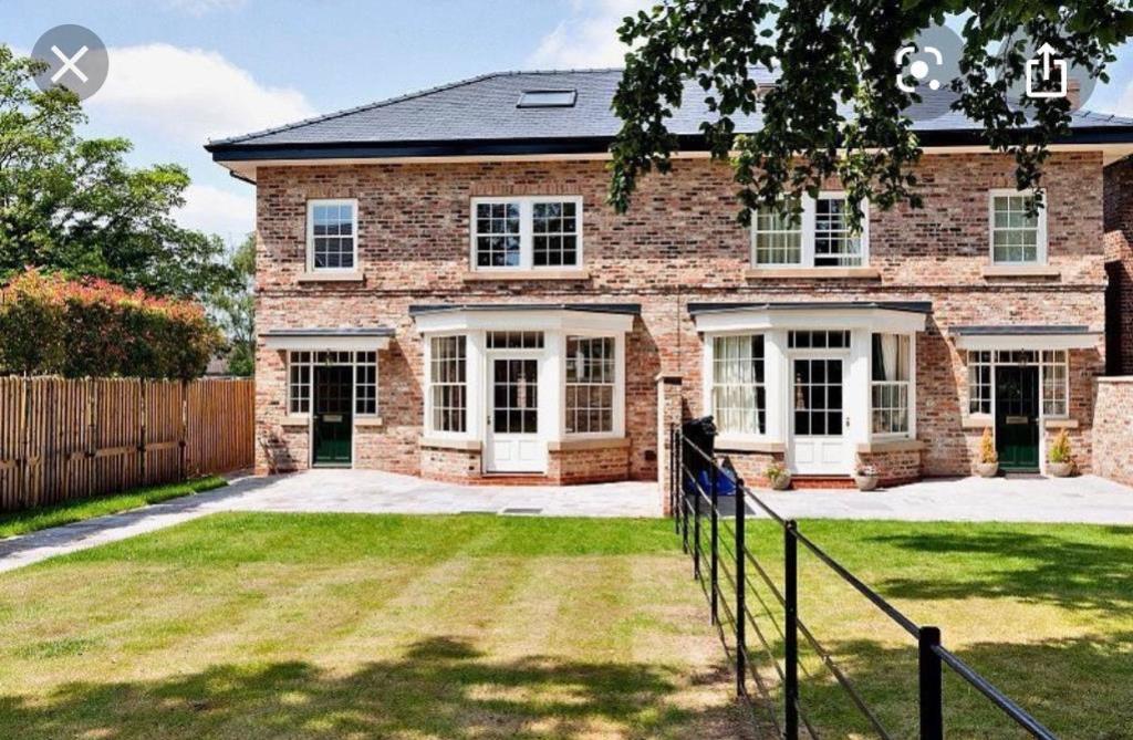 6 bed Semi Detached for rent in York. From Anderton McClements - York 6 bed Semi Detached for rent in York. From Anderton McClements - York