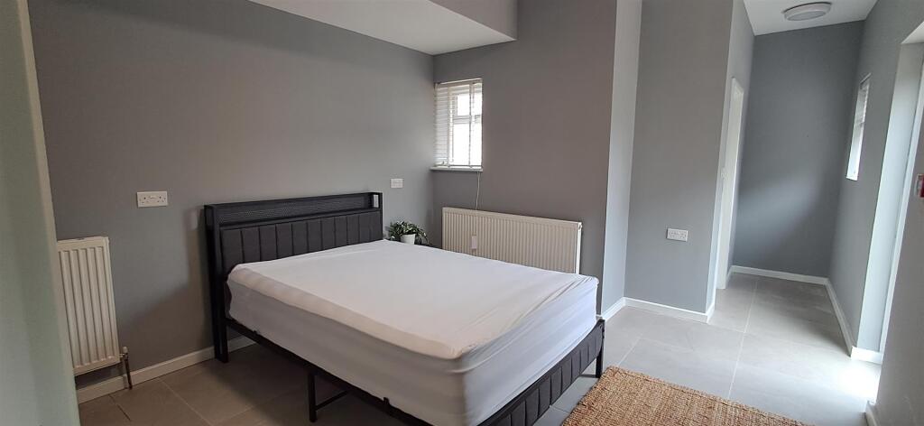 1 bed 1st Floor Flat for rent in Bushey. From Benjamin Stevens - Bushey