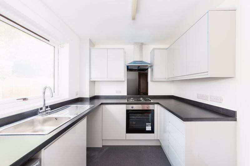 2 bed Detached for rent in Oxford. From Chesterton Yeates - Cowley