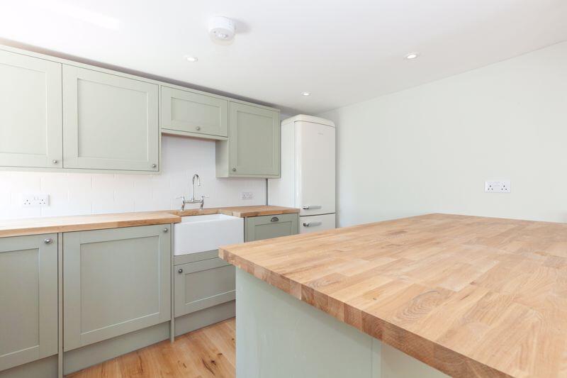 2 bed Mid Terraced House for rent in Drayton St Leonard. From Chesterton Yeates - Cowley