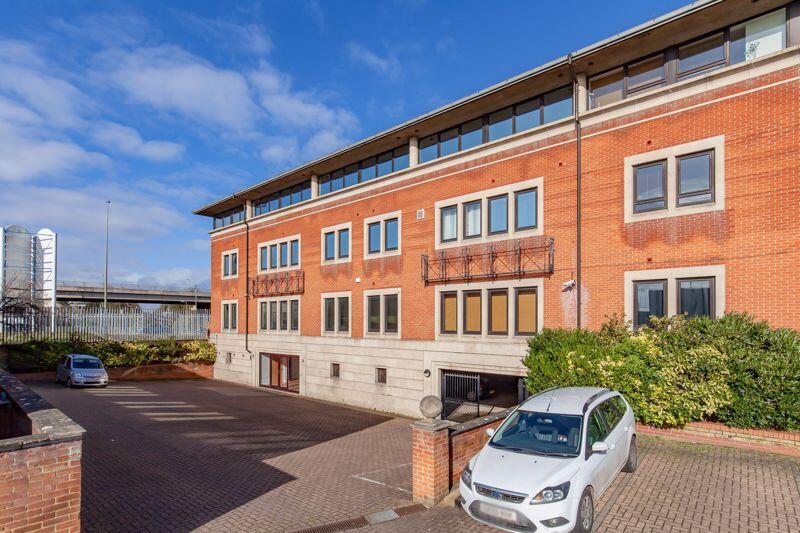 1 bed Apartment for rent in Oxford. From Chesterton Yeates - Cowley
