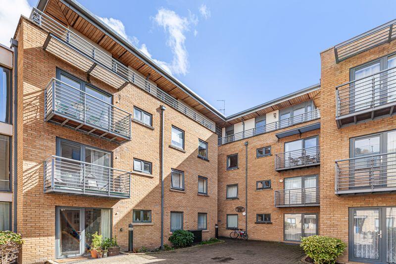1 bed Apartment for rent in Oxford. From Chesterton Yeates - Cowley