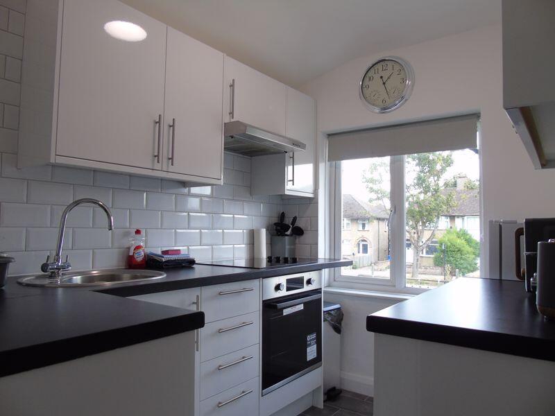 1 bed 1st Floor Flat for rent in Oxford. From Chesterton Yeates - Cowley 1 bed 1st Floor Flat for rent in Oxford. From Chesterton Yeates - Cowley