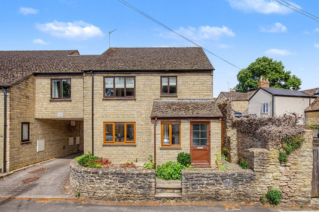 4 bed Detached for rent in Woodstock. From Chesterton Yeates - Cowley