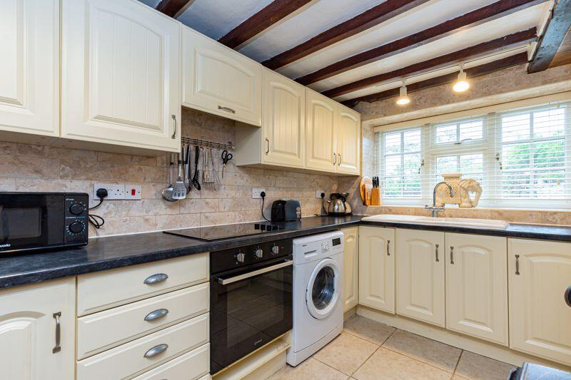 3 bed Detached for rent in Witney. From Chesterton Yeates - Cowley