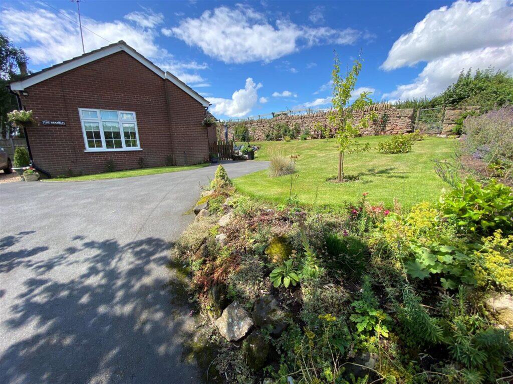 3 bed Bungalow for rent in Moreton. From Davies White & Perry - Newport 3 bed Bungalow for rent in Moreton. From Davies White & Perry - Newport