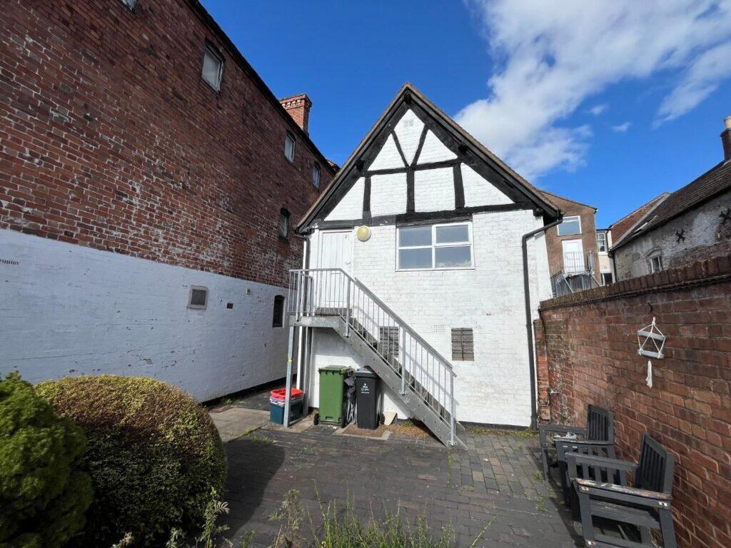 1 bed 1st Floor Flat for rent in Newport. From Davies White & Perry - Newport