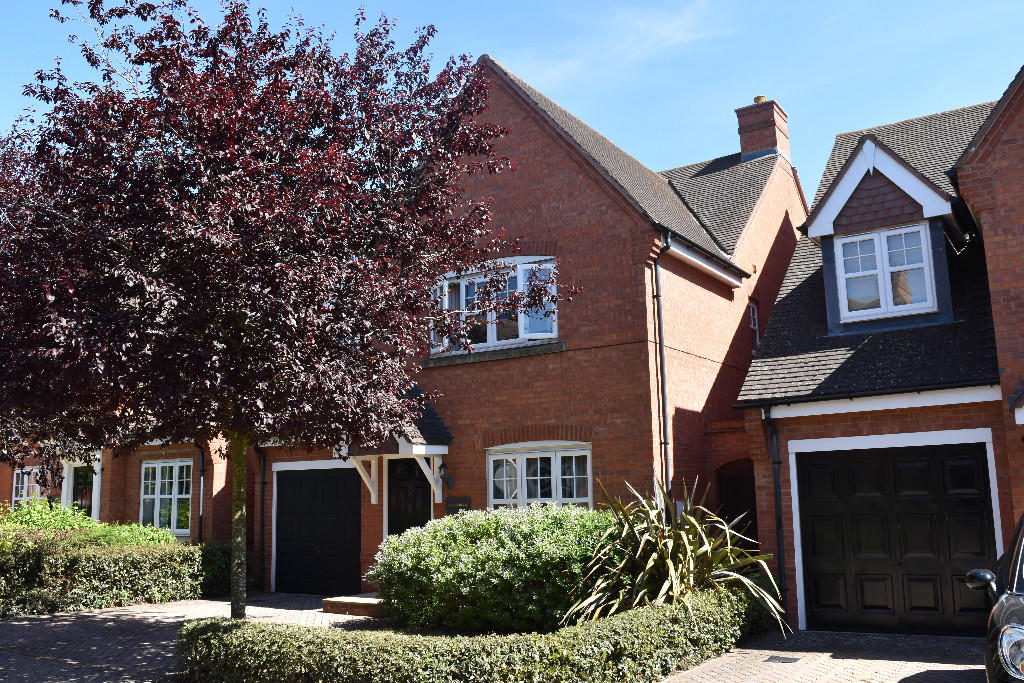 4 bed Detached for rent in Stratford-upon-Avon. From Dwellings of Warwickshire - Stratford Upon Avon