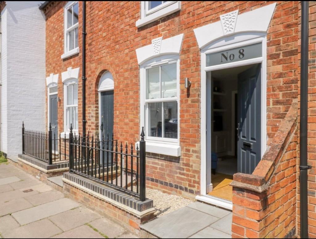 2 bed Mid Terraced House for rent in Stratford-upon-Avon. From Dwellings of Warwickshire - Stratford Upon Avon
