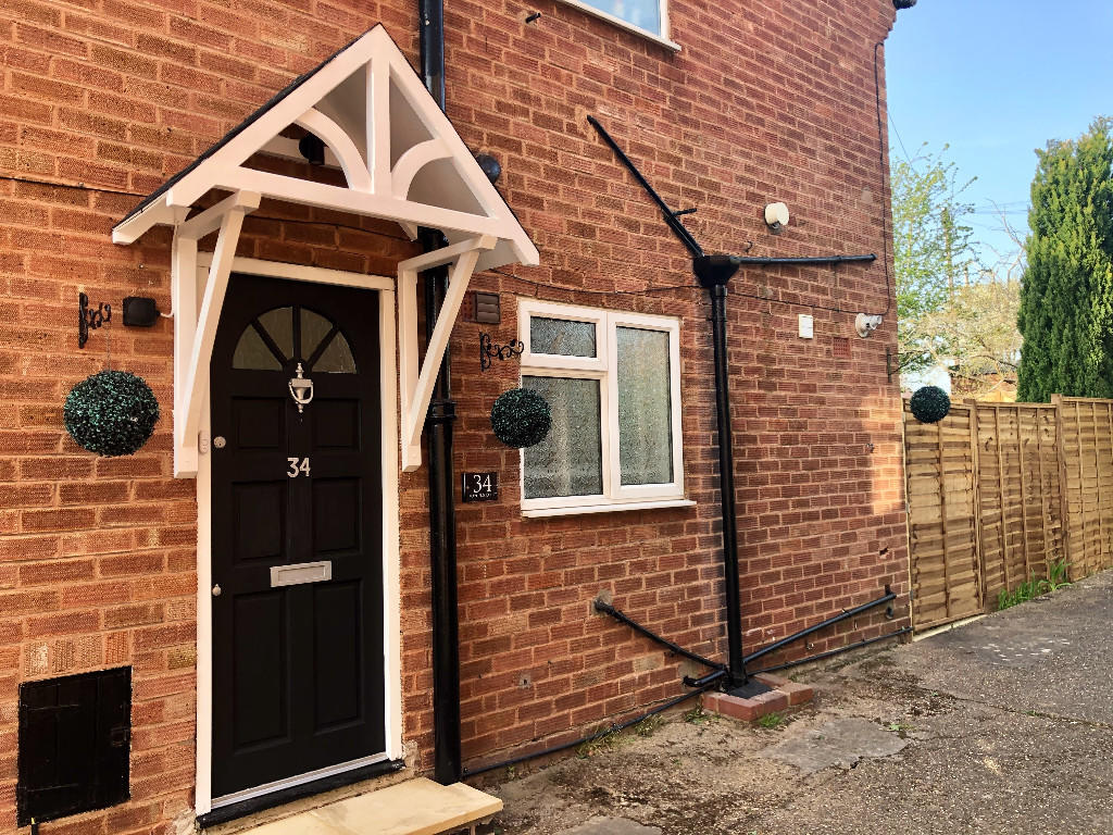 2 bed House (unspecified) for rent in Stratford-upon-Avon. From Dwellings of Warwickshire - Stratford Upon Avon