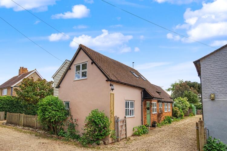 2 bed Semi Detached for rent in Long Wittenham. From Finders Keepers - Abingdon 2 bed Semi Detached for rent in Long Wittenham. From Finders Keepers - Abingdon