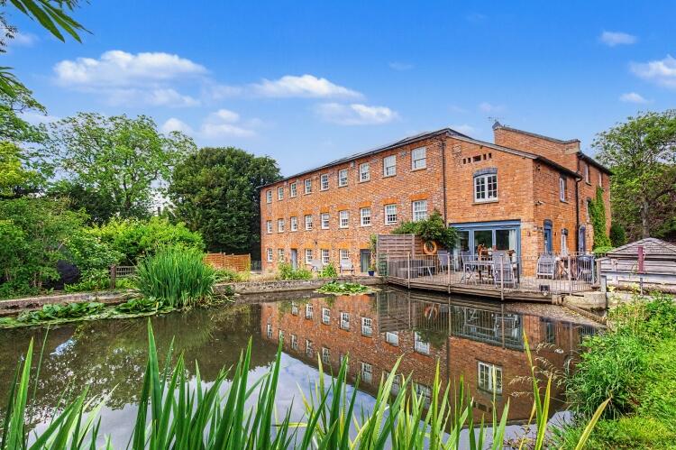 3 bed Apartment for rent in East Hanney. From Finders Keepers - Abingdon