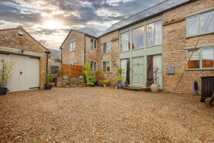 3 bed Barn for rent in Souldern. From Finders Keepers - Banbury