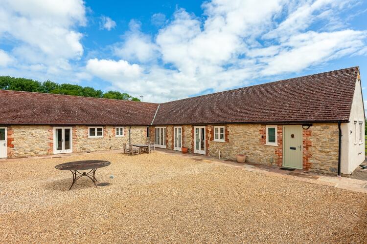 3 bed Barn for rent in Preston Bissett. From Finders Keepers - Bicester 3 bed Barn for rent in Preston Bissett. From Finders Keepers - Bicester