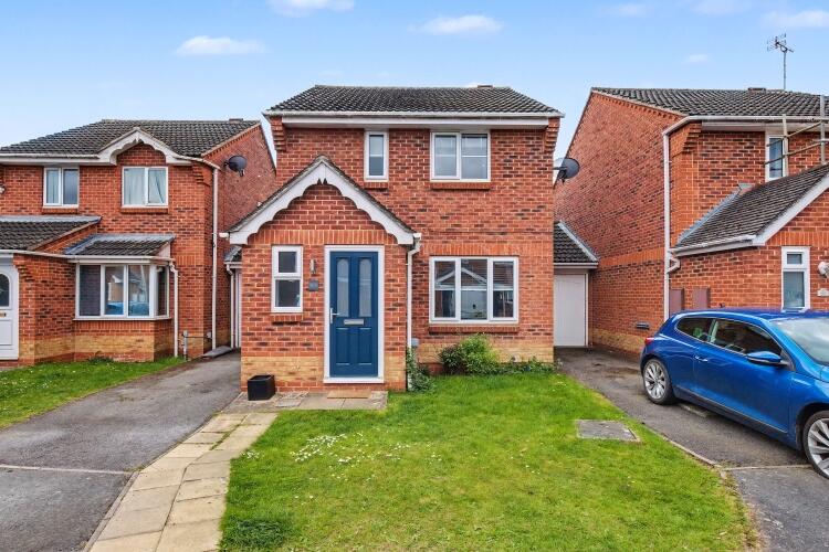 3 bed Link detached for rent in Bicester. From Finders Keepers - Bicester