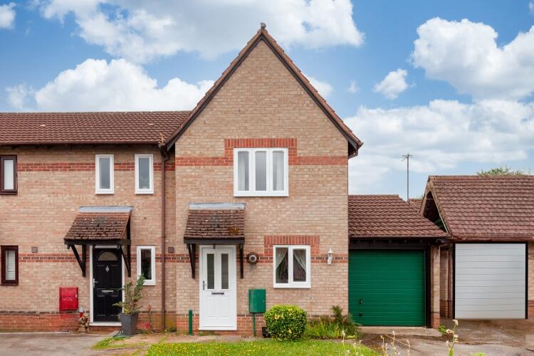 2 bed End of Terrace for rent in Bicester. From Finders Keepers - Bicester 2 bed End of Terrace for rent in Bicester. From Finders Keepers - Bicester