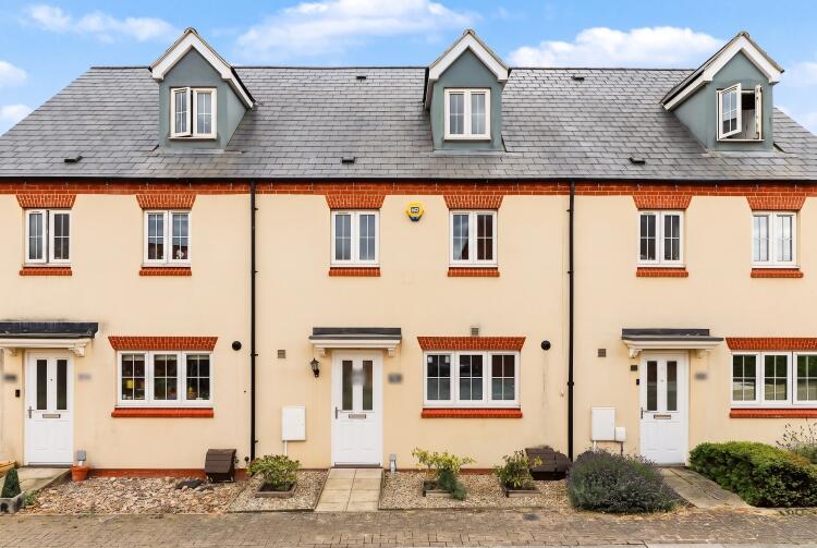 4 bed Mid Terraced House for rent in Bicester. From Finders Keepers - Bicester 4 bed Mid Terraced House for rent in Bicester. From Finders Keepers - Bicester