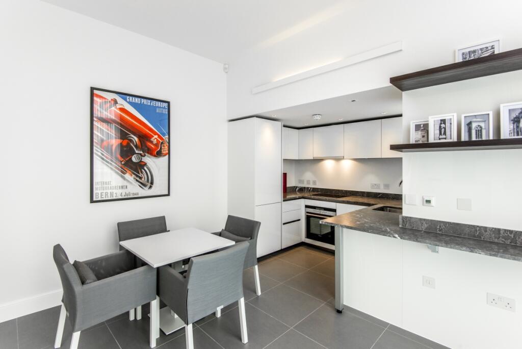 3 bed Penthouse for rent in Oxford. From Finders Keepers - North Oxford