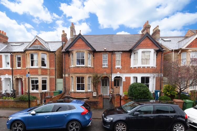 3 bed Mid Terraced House for rent in Wolvercote. From Finders Keepers - North Oxford