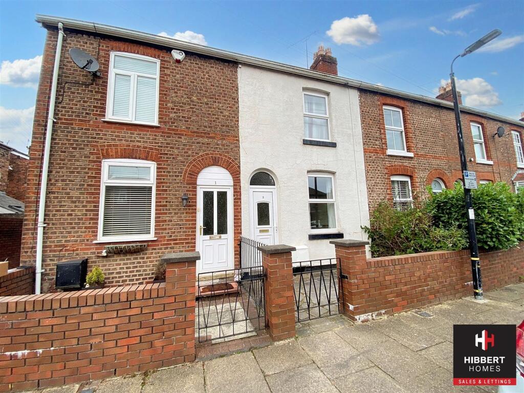 2 bed Mid Terraced House for rent in Altrincham. From Hibbert Homes - Hale