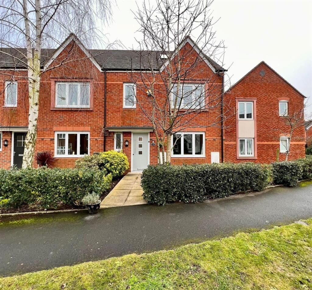 4 bed Detached for rent in Altrincham. From Hibbert Homes - Hale