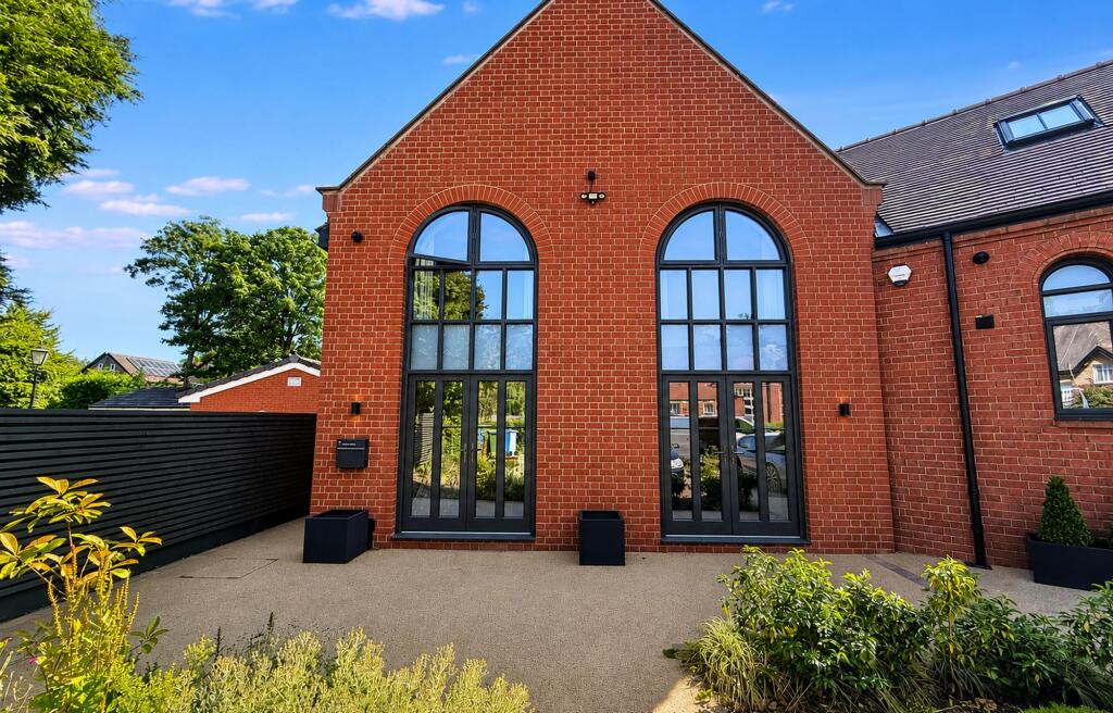 3 bed End of Terrace for rent in . From Hibbert Homes - Hale