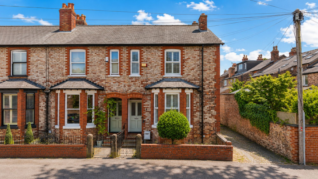 2 bed End of Terrace for rent in Hale. From Hibbert Homes - Hale