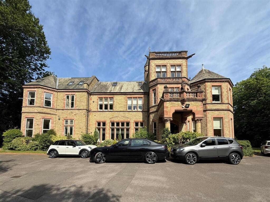 2 bed Apartment for rent in Altrincham. From Hibbert Homes - Hale