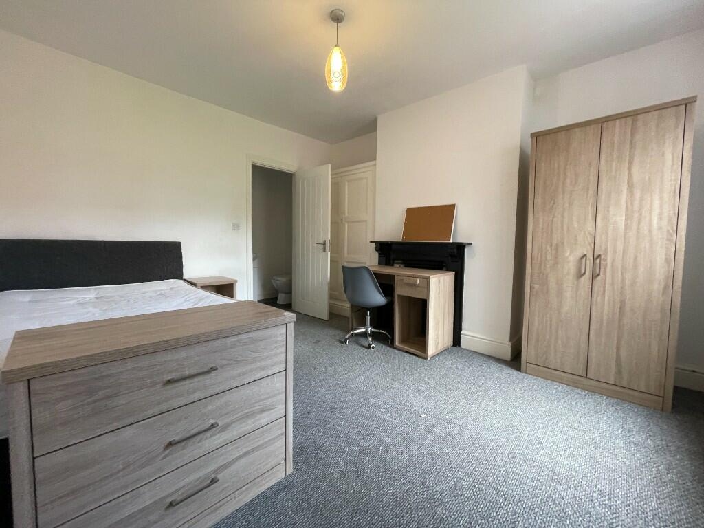 5 bed Mid Terraced House for rent in Mackworth. From Key Properties - Derby 5 bed Mid Terraced House for rent in Mackworth. From Key Properties - Derby