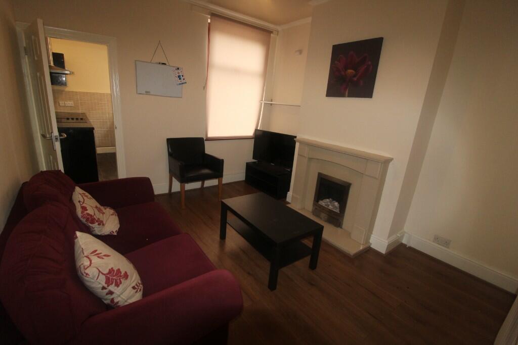 3 bed Mid Terraced House for rent in Mackworth. From Key Properties - Derby