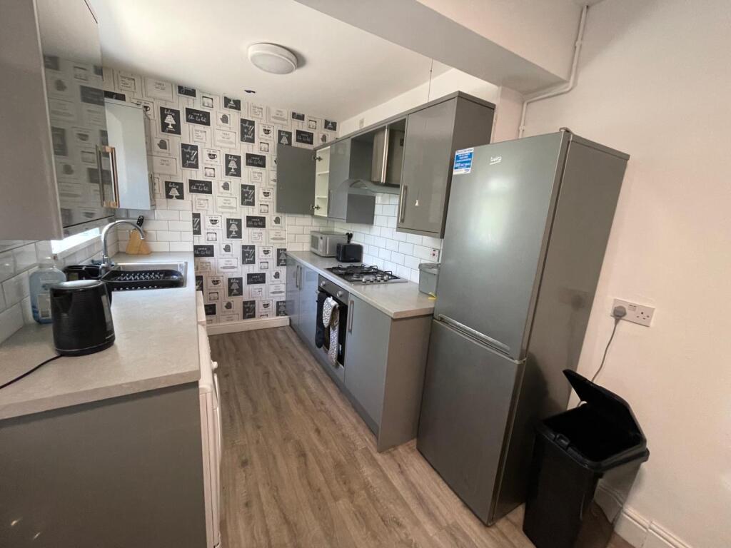 4 bed Mid Terraced House for rent in Derby. From Key Properties - Derby