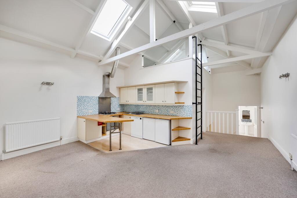 2 bed 1st Floor Flat for rent in Bristol. From Sarah Kenny Residential Lettings - Bristol