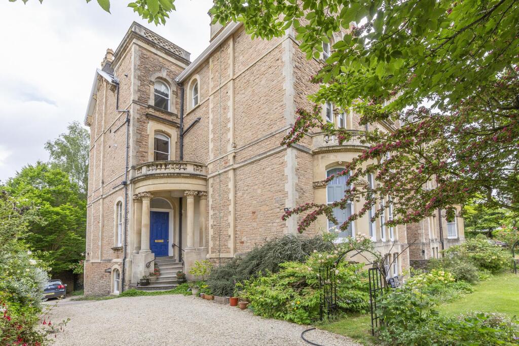 2 bed 1st Floor Flat for rent in Leigh Woods. From Sarah Kenny Residential Lettings - Bristol