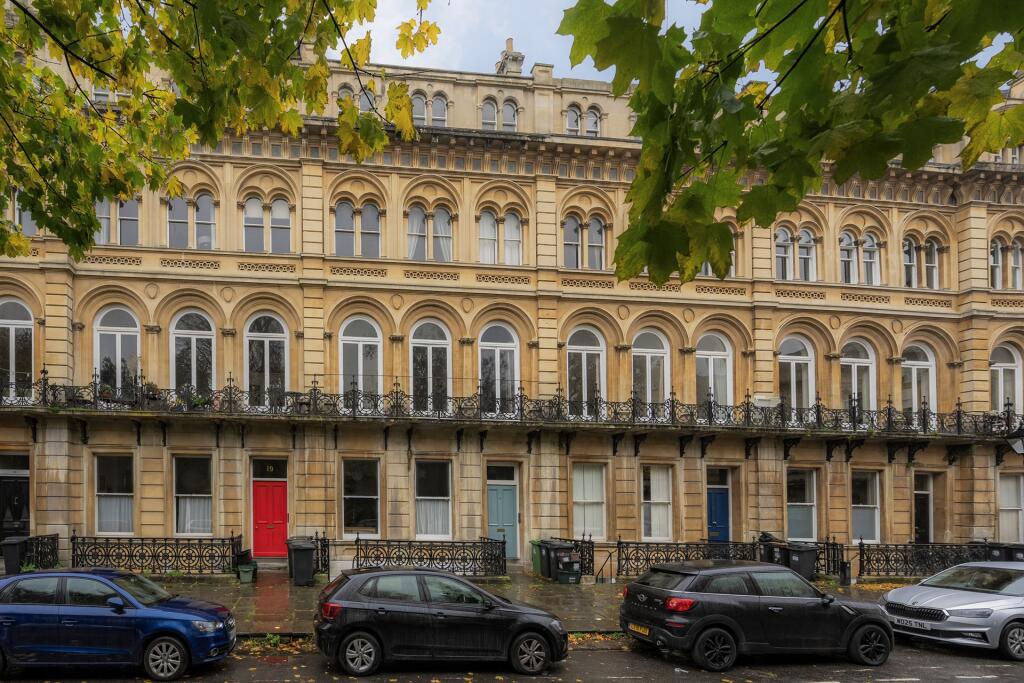 2 bed Apartment for rent in Leigh Woods. From Sarah Kenny Residential Lettings - Bristol