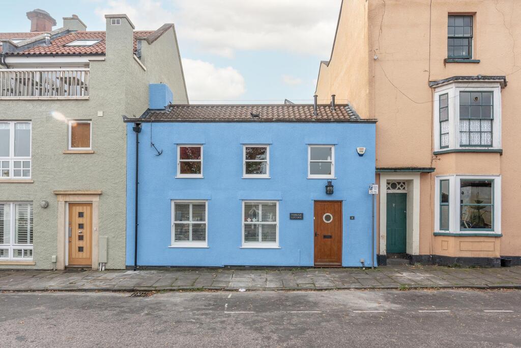 3 bed Mid Terraced House for rent in Bristol. From Sarah Kenny Residential Lettings - Bristol