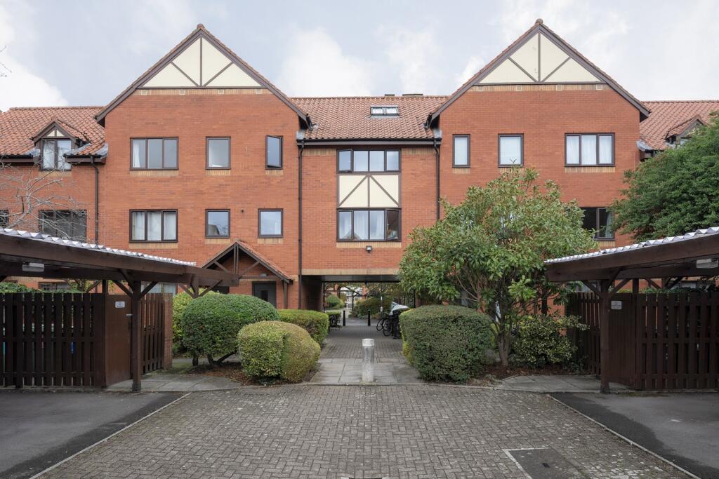 1 bed 1st Floor Flat for rent in Bristol. From Sarah Kenny Residential Lettings - Bristol