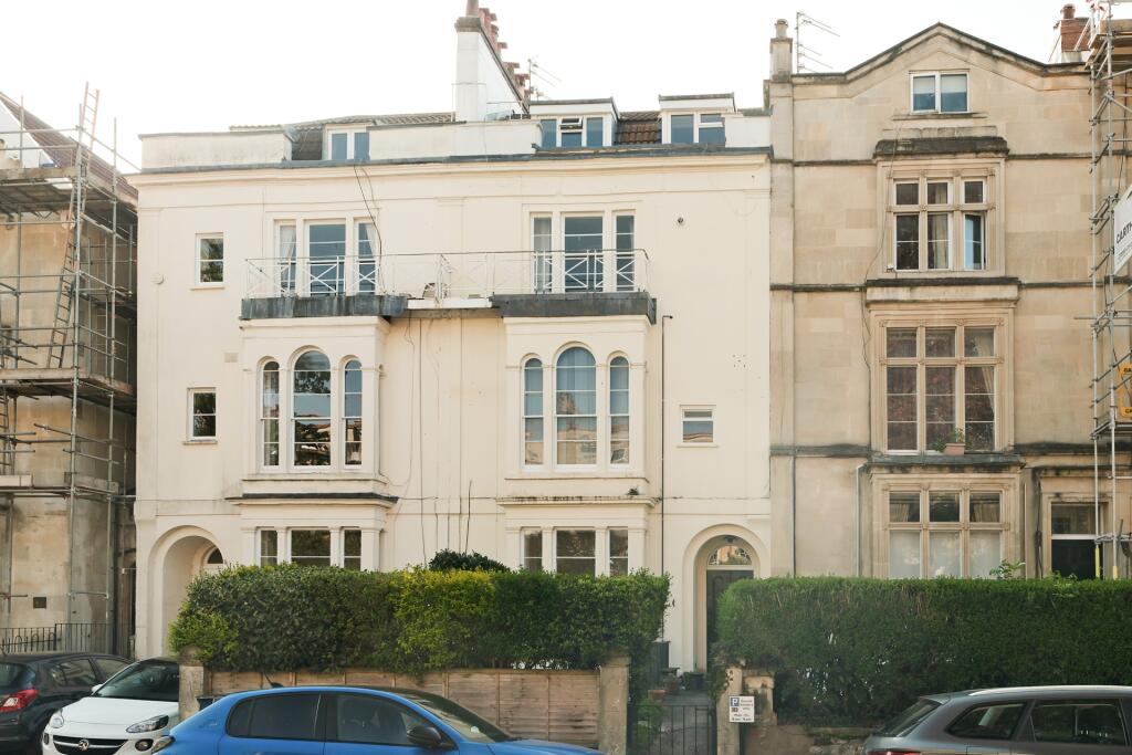 1 bed 1st Floor Flat for rent in Leigh Woods. From Sarah Kenny Residential Lettings - Bristol