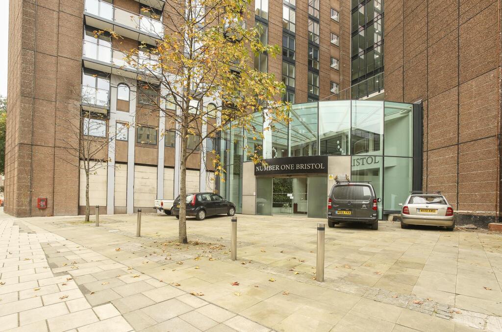 1 bed 1st Floor Flat for rent in Bristol. From Sarah Kenny Residential Lettings - Bristol
