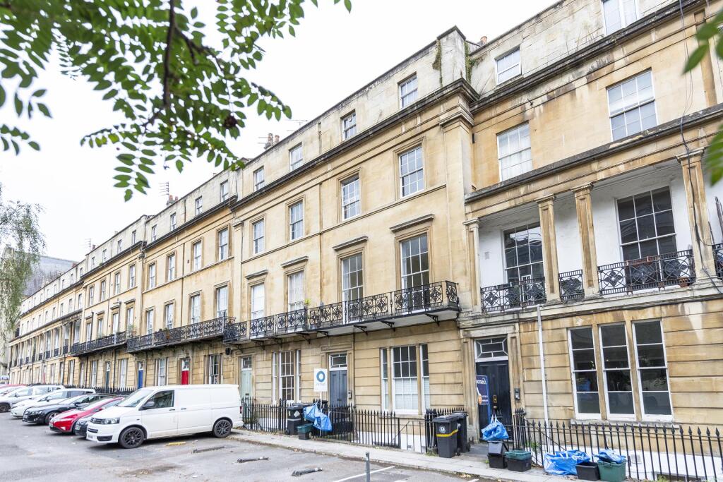 1 bed 1st Floor Flat for rent in Leigh Woods. From Sarah Kenny Residential Lettings - Bristol
