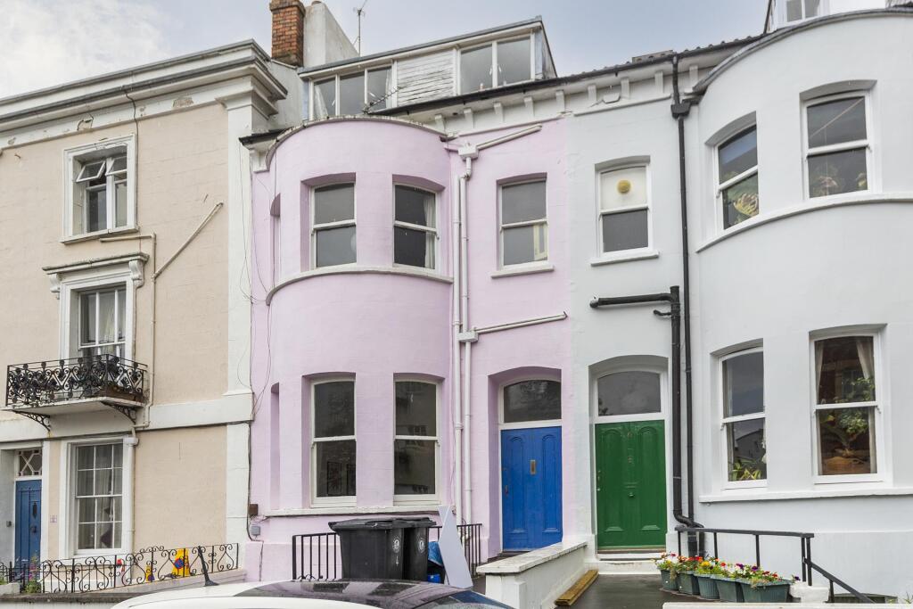 1 bed 1st Floor Flat for rent in Leigh Woods. From Sarah Kenny Residential Lettings - Bristol