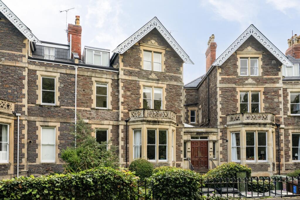 1 bed 1st Floor Flat for rent in Leigh Woods. From Sarah Kenny Residential Lettings - Bristol
