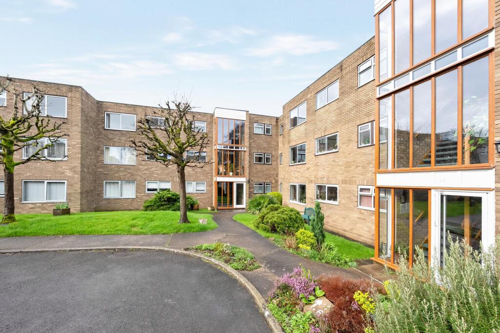 2 bed 1st Floor Flat for rent in Abbots Leigh. From Sarah Kenny Residential Lettings - Bristol