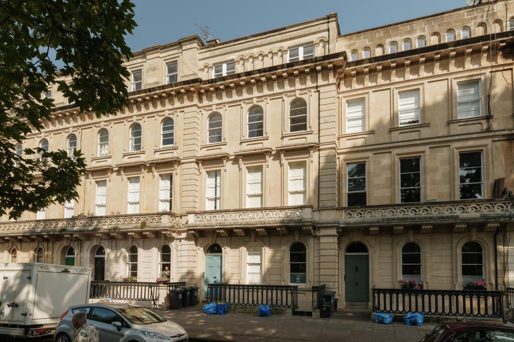 2 bed 1st Floor Flat for rent in Leigh Woods. From Sarah Kenny Residential Lettings - Bristol