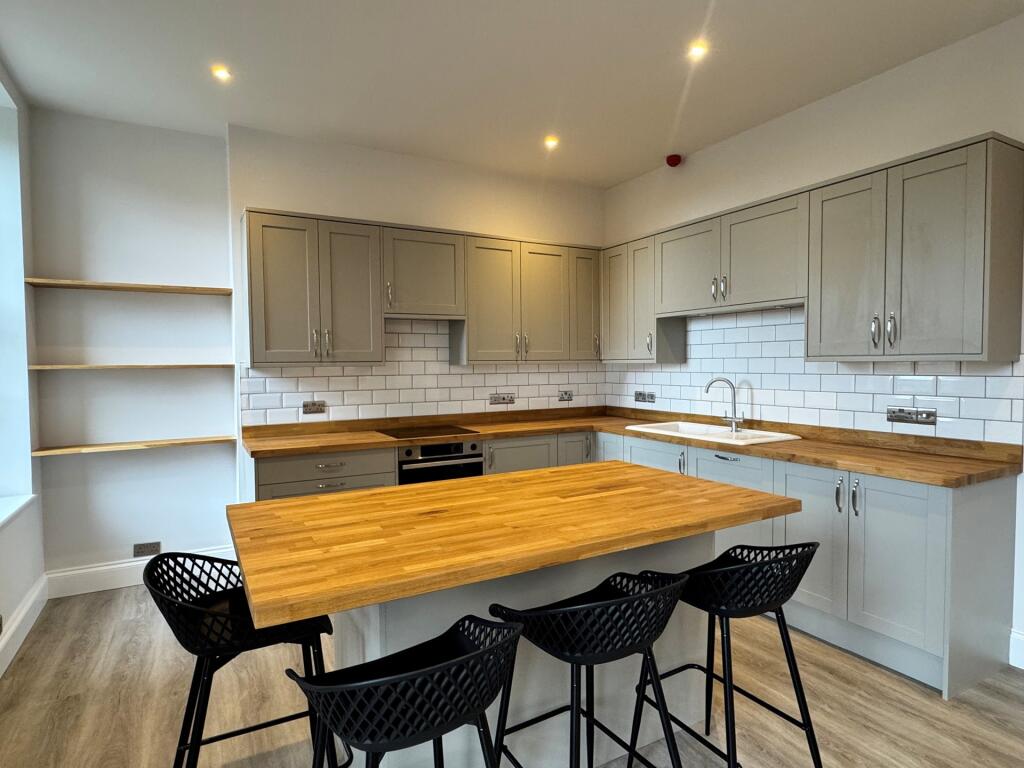 2 bed 1st Floor Flat for rent in Leigh Woods. From Sarah Kenny Residential Lettings - Bristol