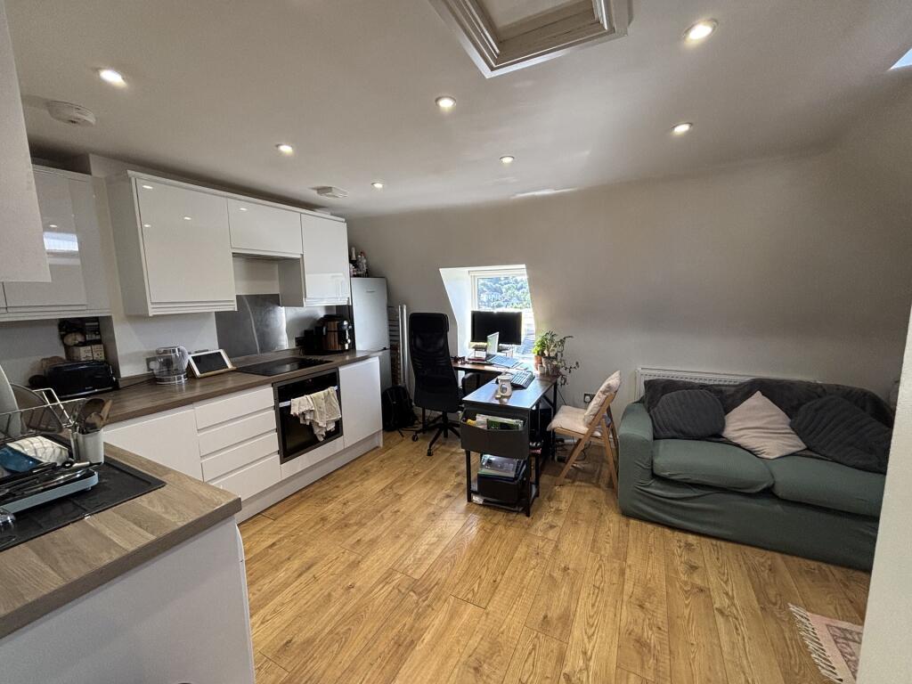 1 bed 1st Floor Flat for rent in Bristol. From Sarah Kenny Residential Lettings - Bristol 1 bed 1st Floor Flat for rent in Bristol. From Sarah Kenny Residential Lettings - Bristol