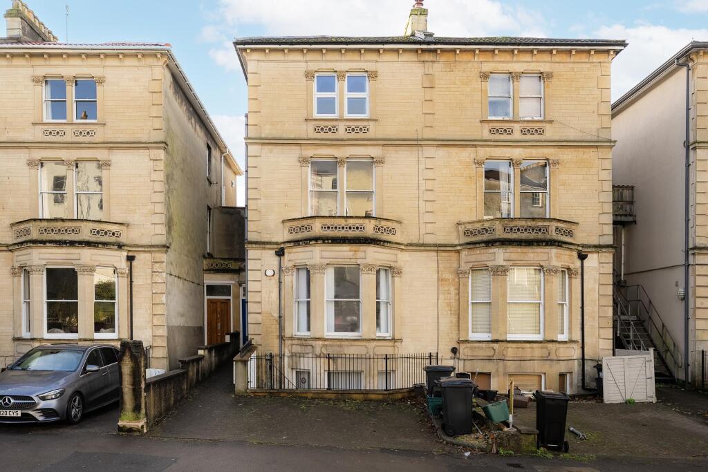 1 bed 1st Floor Flat for rent in Leigh Woods. From Sarah Kenny Residential Lettings - Bristol 1 bed 1st Floor Flat for rent in Leigh Woods. From Sarah Kenny Residential Lettings - Bristol