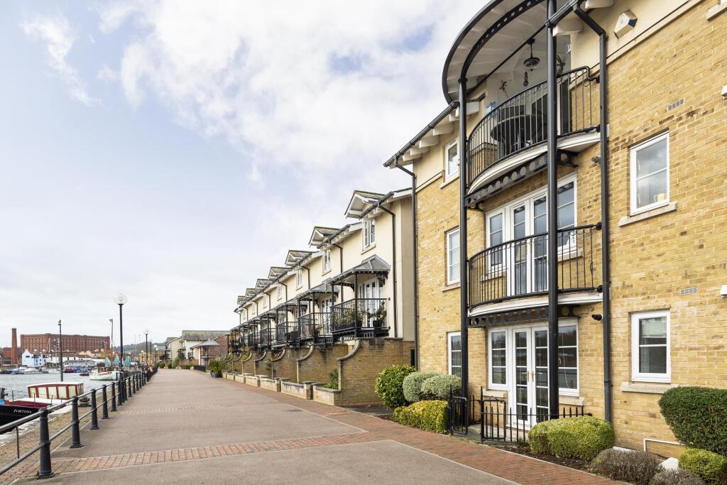 2 bed 1st Floor Flat for rent in Leigh Woods. From Sarah Kenny Residential Lettings - Bristol 2 bed 1st Floor Flat for rent in Leigh Woods. From Sarah Kenny Residential Lettings - Bristol