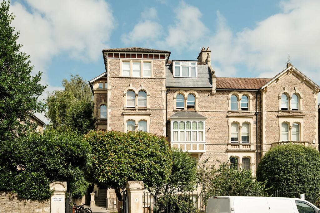 2 bed 1st Floor Flat for rent in Leigh Woods. From Sarah Kenny Residential Lettings - Bristol